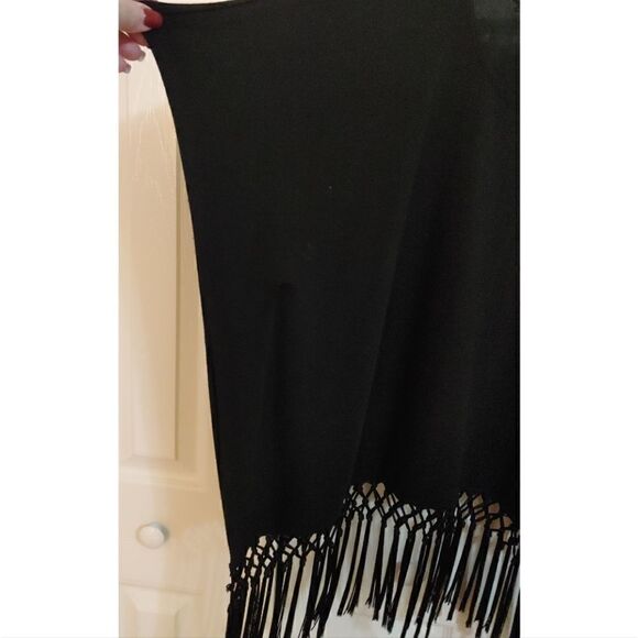 Women's Black Sleeveless Fringed Top By La Los Angeles Size L/XL EUC - Picture 5 of 6
